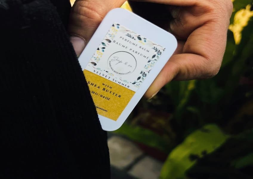 Velvet Summer Perfume Balm view 3